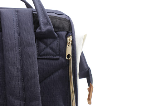 Zipper on top, front and side