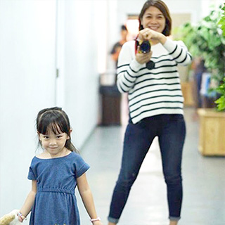Nyaman banget ya ternyata pakai jeans dari MOOIMOM. Thankyou~