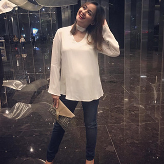 Happiness is when you found a pair of super comfy maternity skinny jeans !!! Thank you @mooimom.id