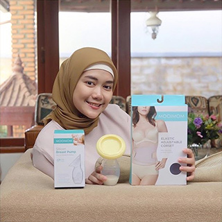 Silicon breast pump-nya ini super berguna untuk menampung ASI yg suka keluar dari payudara sebelah ketika kita sedang menyusui, so no more ASI yg terbuang mubadzir !