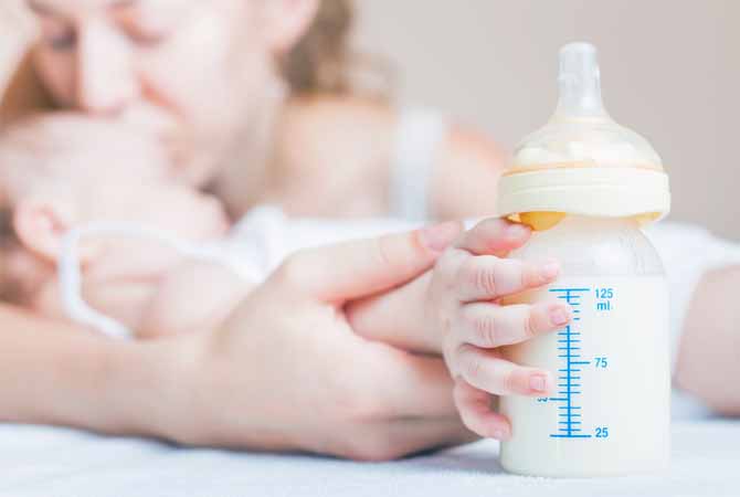 Ini Kenapa Mom ingin Mengkombinasikan ASI atau Formula - MOOIMOM