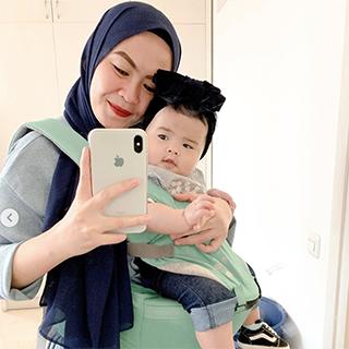 Happy 5 months Shafiyya 🖤
.
.
.
.
#tengkushafiyyamuvidz #5monthsold #masyaallahtabarakallah #anakmimaanakayah