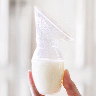 Good morning gonna share about this @mooimom.id silicon pump, for me this is the best manual pump ever! soft, comfortable and the milk flow by it self without pressing it anytime. hemat waktu dan tanpa pegel pegel. #mooimom
