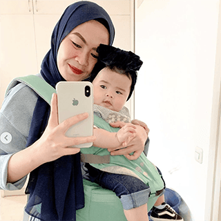 Happy 5 months Shafiyya 🖤
.
.
.
.
#tengkushafiyyamuvidz #5monthsold #masyaallahtabarakallah #anakmimaanakayah