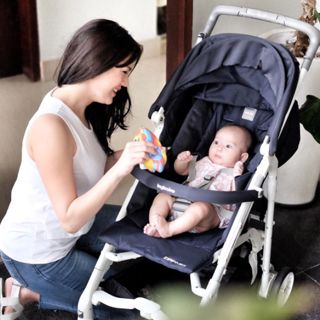 I do love nursing top from MOOIMOM. I can wear it anytime. Useful banget deh!