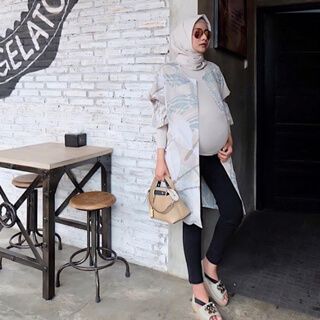 Jalan-jalan lebih nyaman karena pakainya Legging dari MOOIMOM. Ngga gerah! Thankyou