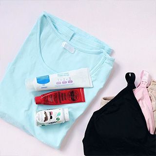Btw untuk nursing tank & bra by @mooimom.id itu lumayan terjangkau! Ada packagenya pula dan jadi lebih murah hihi. 2 produk ini juga andalan aku banget dari pas baru lahiran. Nyaman banget!