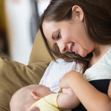 4 Manfaat Daun Katuk Bagi Ibu Menyusui