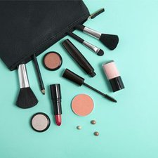 Hindari Produk-produk Kecantikan Ini Saat Hamil