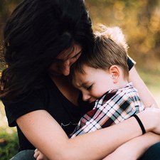 3 Kata yang Harus Dihindari Ketika Berbicara kepada Si Kecil