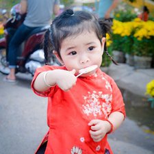Si Kecil sudah 1 tahun? Ubah 4 kebiasaan Makan ini Yuk!