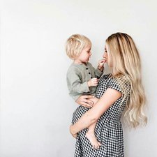 7 Tips Mengurangi Menggendong si Kecil
