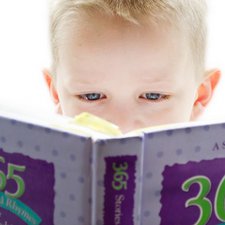 Mengatasi Si Kecil yang Mogok Sekolah