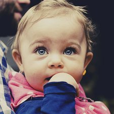 Tips Aman Mengajak Si Kecil Ke Mall
