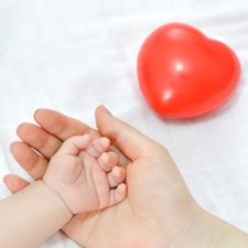 Ayo Moms, Jangan Lupa Imunisasi si Kecil