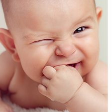 Mengenal Milia, Bintik Putih pada Kulit Wajah Bayi