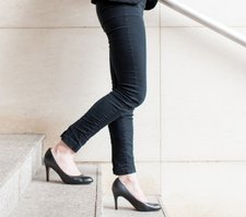 Aturan Memakai Sepatu High Heels untuk Ibu Hamil
