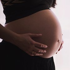 Stres karena Stretch Mark? Ini Solusinya Moms