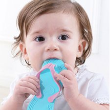 Kenali Fungsi Teether Sesuai Dengan Usia Bayi