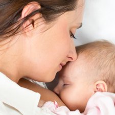 5 Tips Atasi Bayi yang Menolak ASI