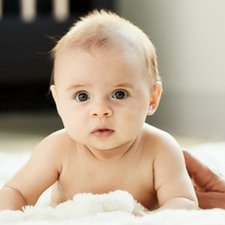 Ini Lho Moms Cara Atasi Bayi Rewel Saat Tumbuh Gigi