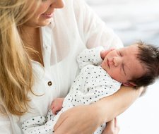 Kesalahan dalam Menggendong Barakibat Fatal untuk Bayi