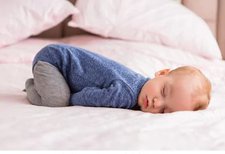 Bolehkah Bayi Tidur Tengkurap ?