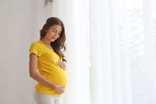 Pentingnya Mengajak Bicara Bayi Dalam Kandungan