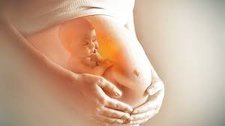 Benarkah Ibu Hamil yang Mengonsumsi Minyak Ikan akan Melahirkan Bayi Cerdas?
