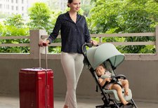 New Normal. Ini 6 Tips Aman Membawa Bayi Ke Luar Rumah
