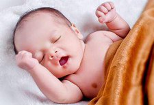 Yuk Kenali Tanda Bayi Lapar Moms