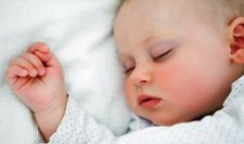 Normalkah Bayi Berkeringat Saat Tidur ?