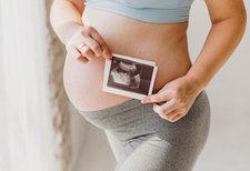 Mencerdasan Bayi Sejak dalam Kandungan, Simak Tips dan Faktanya