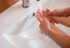 Mudah! Ini 3 Cara Melatih Anak Menjaga Kebersihan Diri