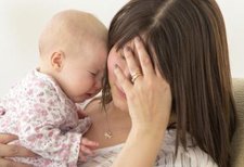 Tips Yang Bisa Dilakukan Saat Bayi Hanya Bisa Tidur Saat Digendong