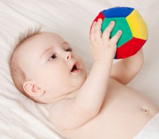 Tahap Kemampuan Menggenggam Bayi