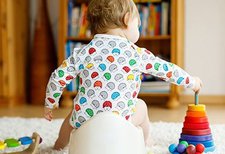 Moms, Ini hal harus diperhatikan untuk mainan si Bayi